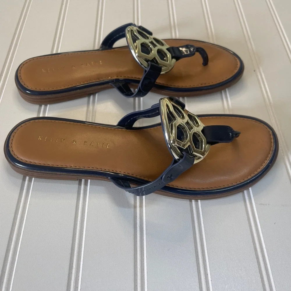 Kelly & Katie Dahlin Navy Blue Patent Gold Medallion Thong Sandals Womens 8.5M